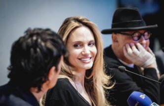 Nel 2025 Festeggiano Il Mezzo