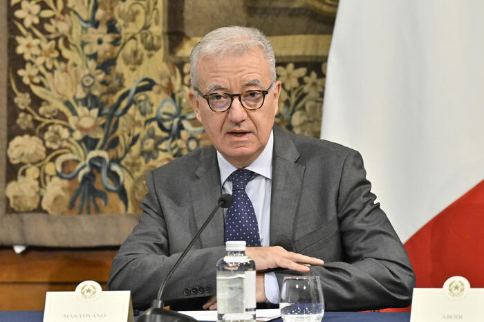 Nuovo Decreto Per Il Commissar