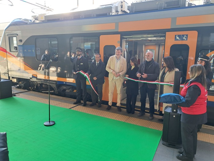 Nuovo Treno Elettrico Monopian