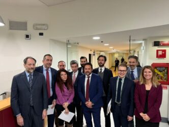 Opposizioni Presentano Ordine