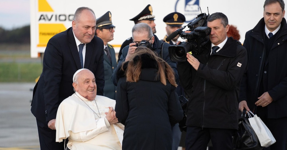 Papa Francesco Ad Ajaccio3A Un