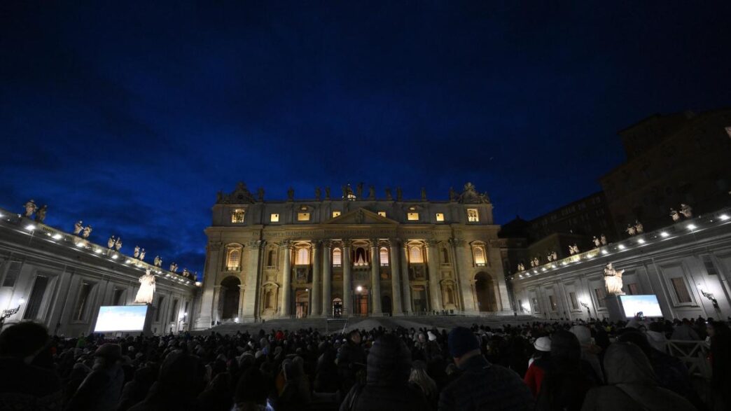 Papa Francesco Celebra Il Giub