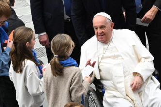 Papa Francesco Invita Le Famig