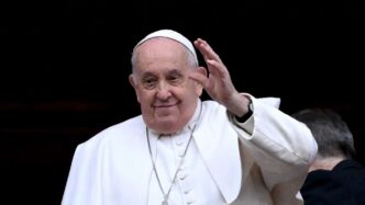 Papa Francesco Offre Un Messag