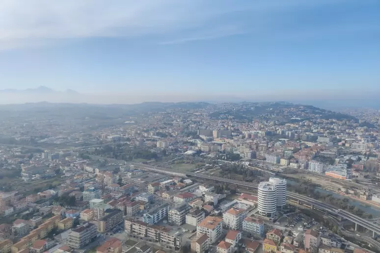 Pescara Abbraccia La Mobilitc3A0