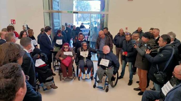 Protesta Alle28099Emiciclo De Le28099Aqu