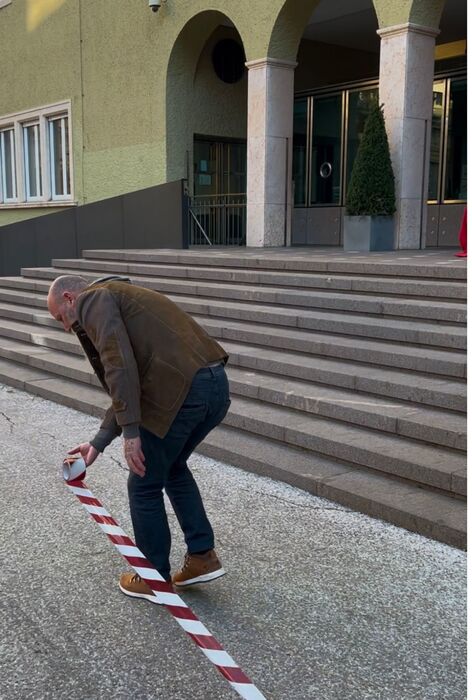 Protesta Simbolica Davanti Al