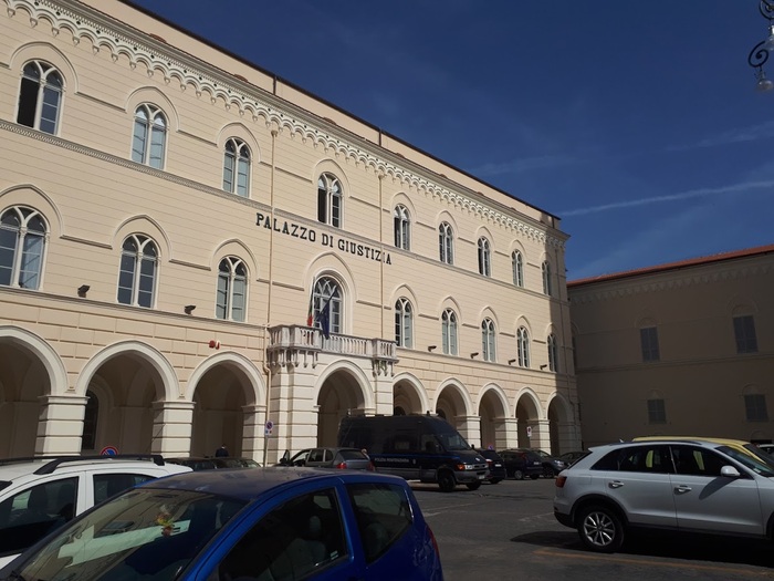 Quattro Giovani Condannati Per