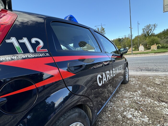 Raid Nel Negozio Di Pollenza3A