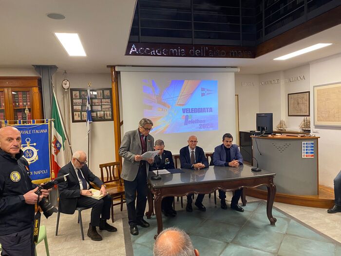 Regata Per La Ricerca3A Il Trof