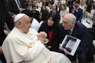 Riconoscimenti A Papa Francesc