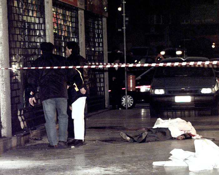 Ricordo Dei Tre Eroi Della Pol