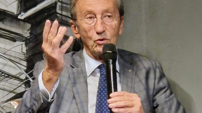 Riflessioni Sul Ruolo Di Gianf