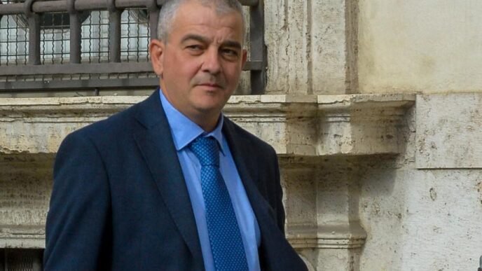 Rimpasti Di Governo E Temi Cal