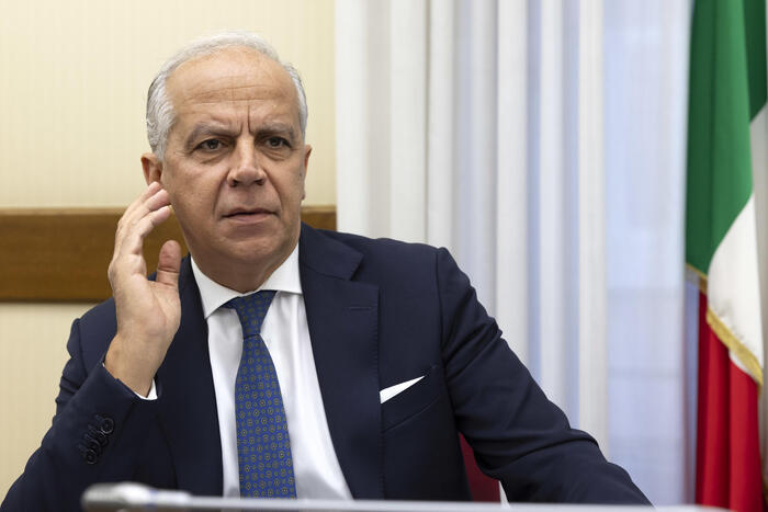 Rinforzi Alla Sicurezza3A Le Nu
