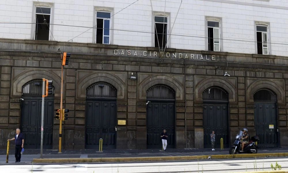 Rivolta Nel Carcere Di Napoli3A