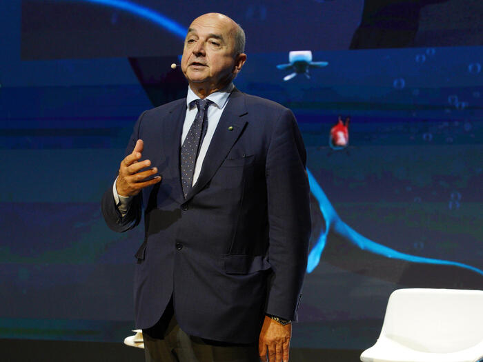 Roberto Dipiazza3A Un Lungo Per