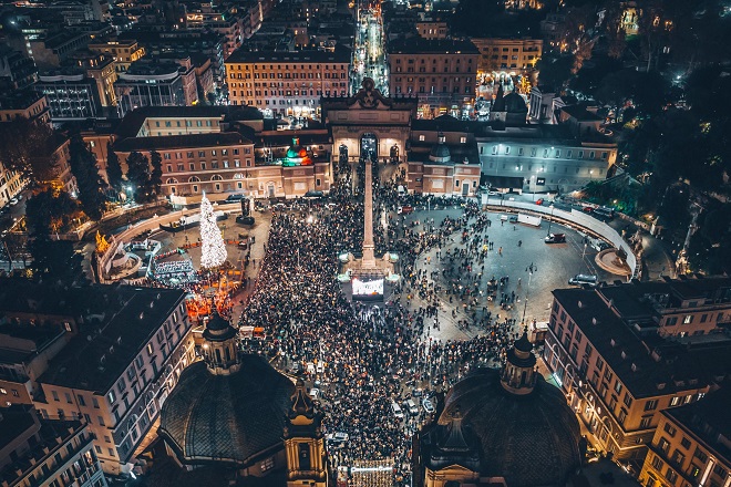 Roma Si Illumina Per Il Natale