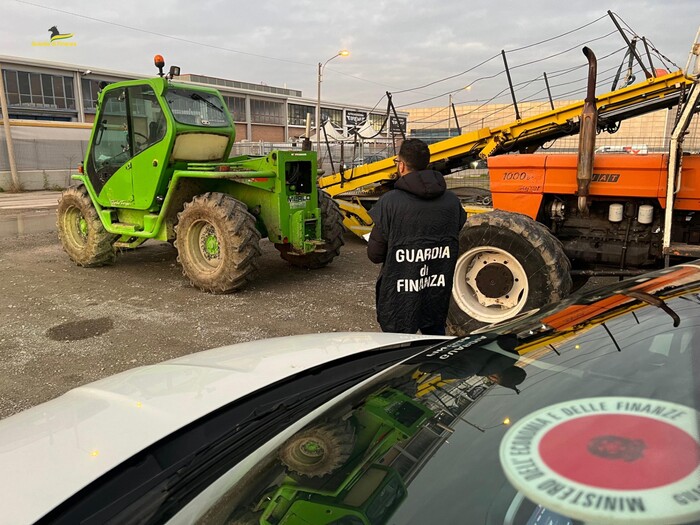 Sequestro Di Mezzi Agricoli A Parma: La Guardia Di Finanza Agisce Contro La Bancarotta Fraudolenta 2 Sequestro Di Mezzi Agricoli A