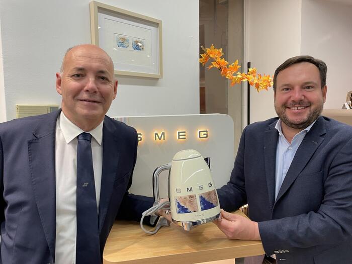 Smeg Incontra Le28099Artista Emilia