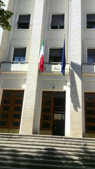 Sospensione Del Consiglio Comu