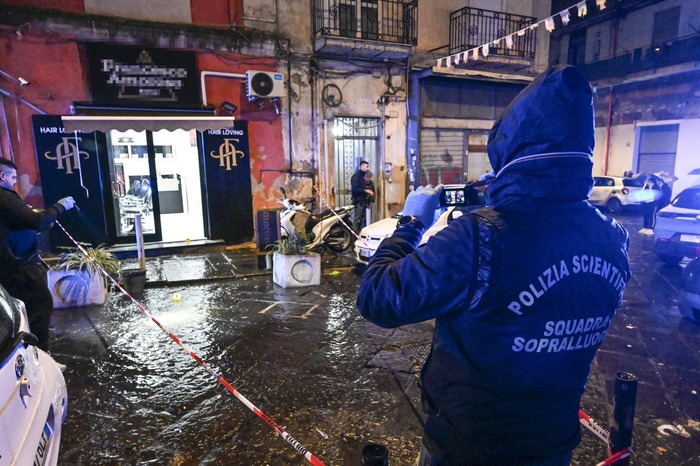 Sparatoria A Napoli3A Ferito Un