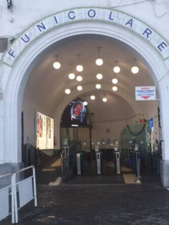 Stop Della Funicolare A Capri3A