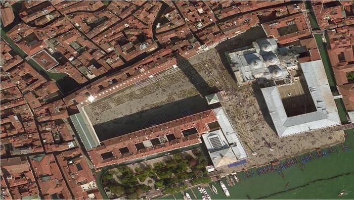 Studenti Napoletani Sotto Atta