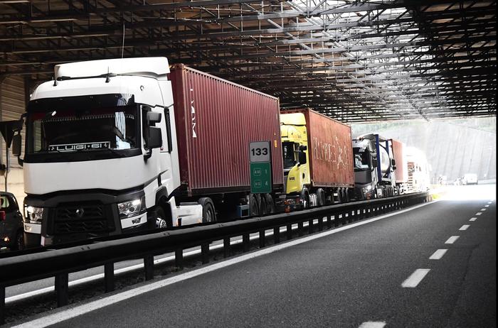 Traffico In Tilt A Genova3A L27E