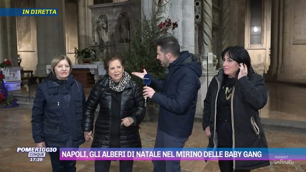 Tre Donne In Azione Contro Il