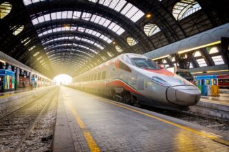 Trenitalia Svetta Tra Le Compa