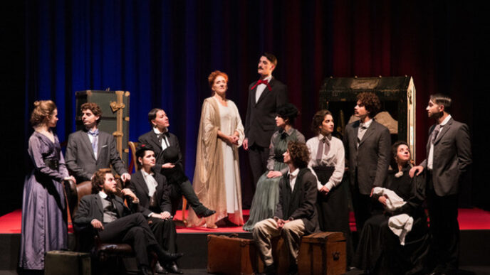 Un Viaggio Attraverso Il Teatr