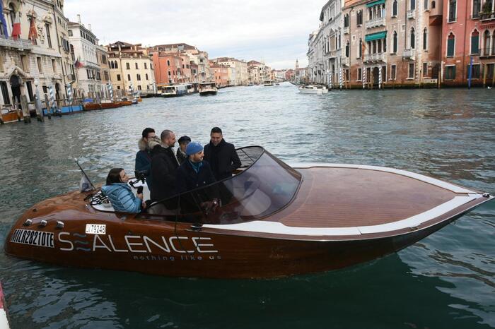 Venezia Presenta Un27Imbarcazio