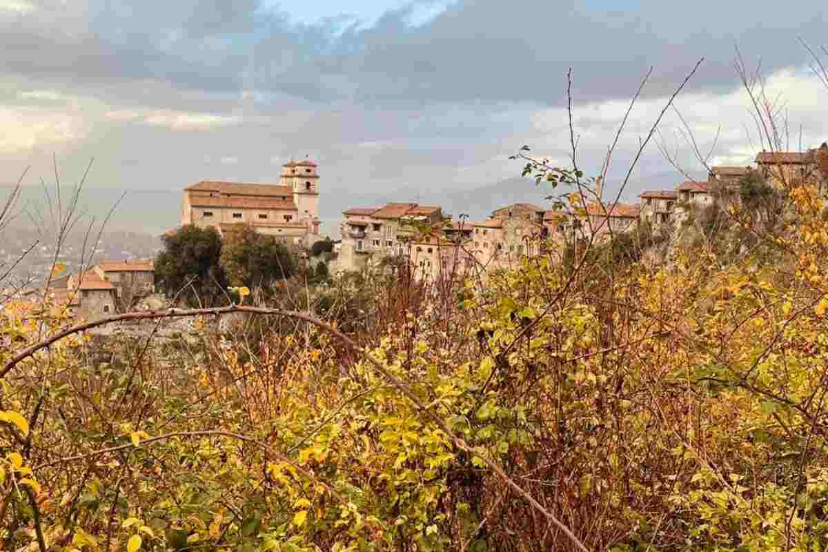 È Un Borgo Costruito Su Una Roccia Silenziosa, Qui I Muli Sono L’unico Mezzo Di Trasporto Disponibile: Siamo Solo A 50 Chilometri Da Roma 5 Dove Si Trova Artena Borgo Pedonale Antico
