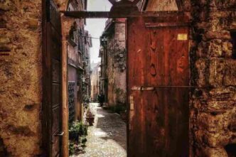 Borgo Che Offre Avventure Ed Emozioni