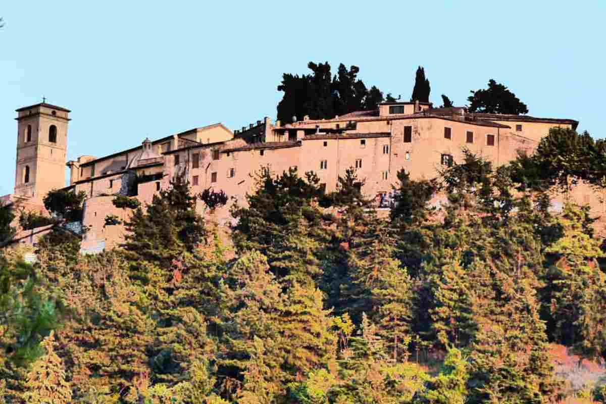 Case In Pietra E Mura Maestose, Il Castello Ha Sempre Attratto Migliaia Di Turisti: Il Motivo È Incredibile 5 Castello Di Fumone Cosa Vedere
