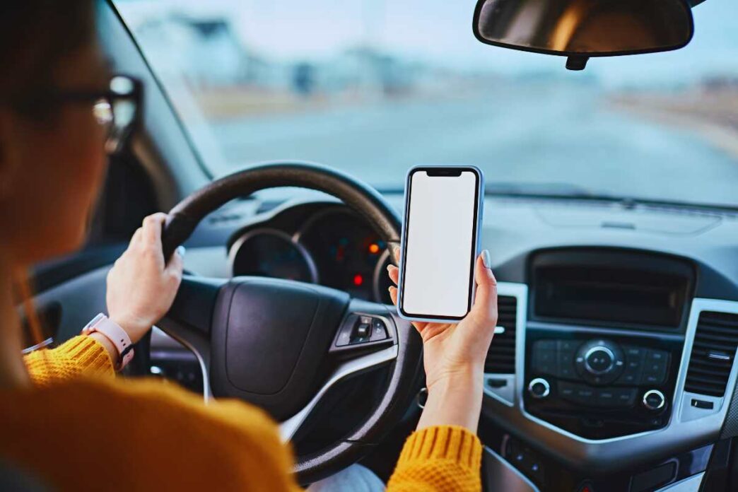 Norme Sul Cellulare Mentre Si Guida