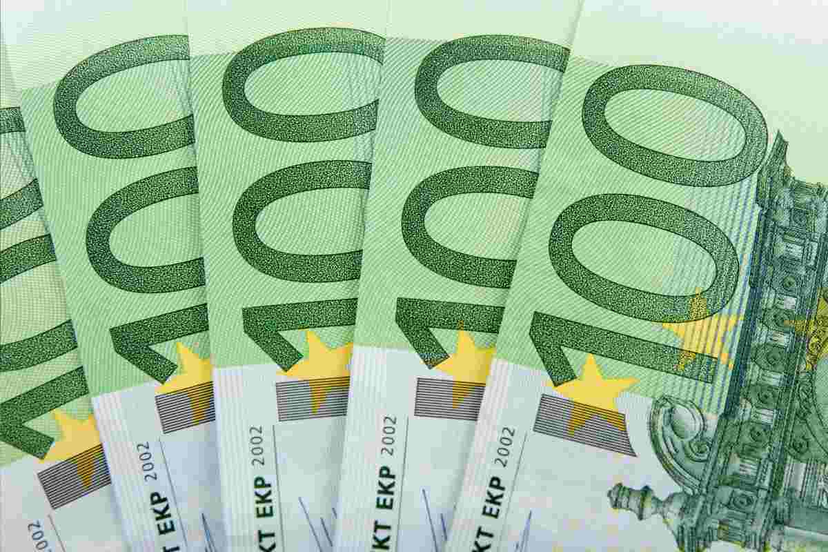 Isee Entro I 15 Mila Euro? Per L'Anno Nuovo Arrivano Subito 500 Euro Per La Tua Famiglia 5 500 Euro Bonus Ecco Per Chi