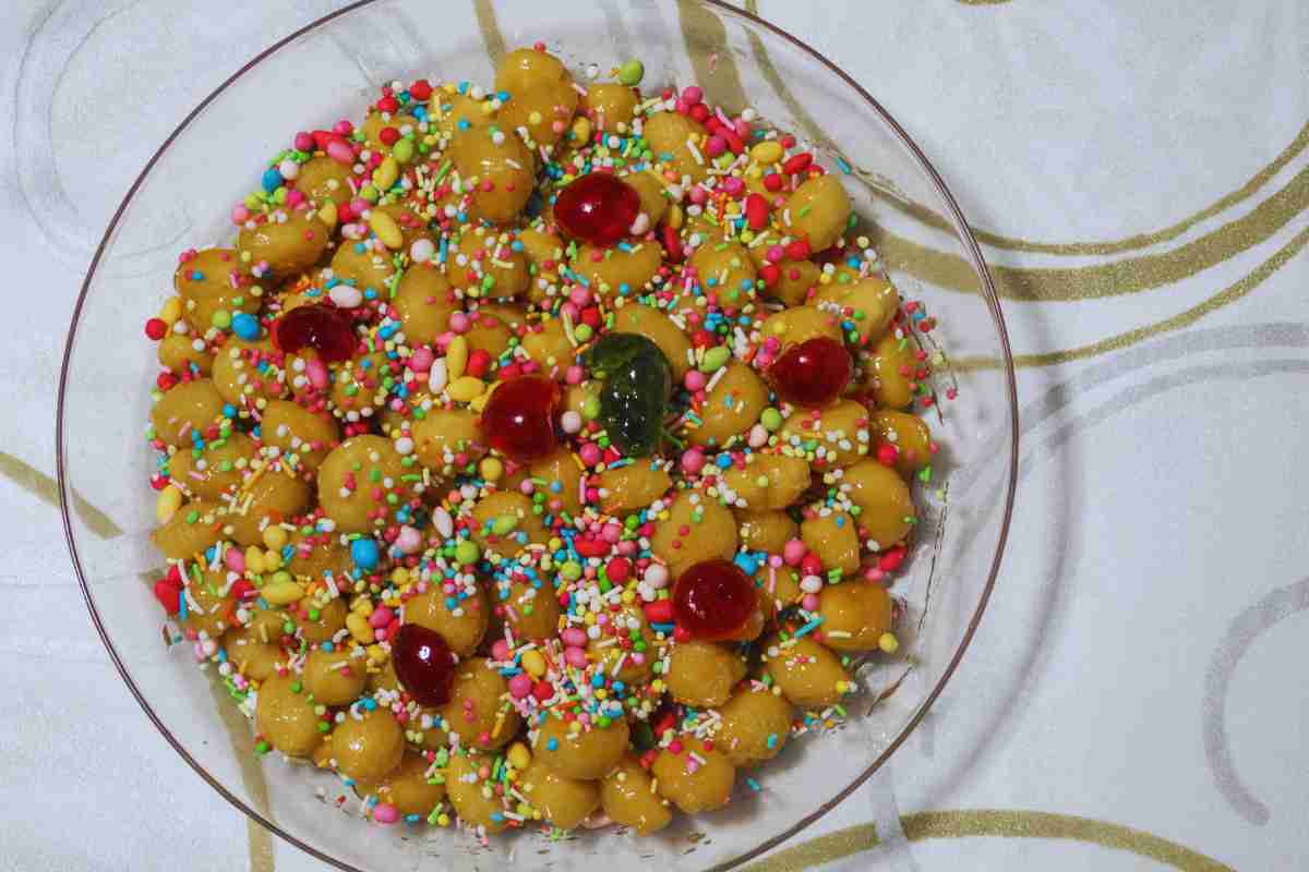 Struffoli Napoletani: Il Segreto Per Farli Dorati, Croccanti E Irresistibili Come Da Tradizione 5 Come Fare Gli Struffoli