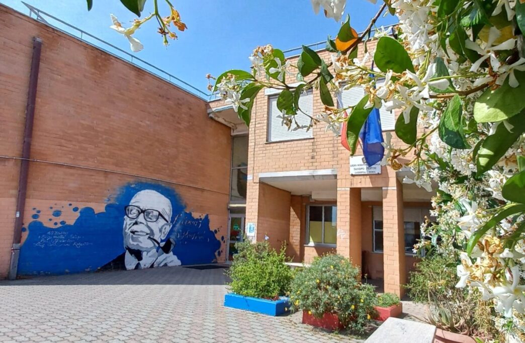 A Ladispoli Il Liceo Sandro Pe