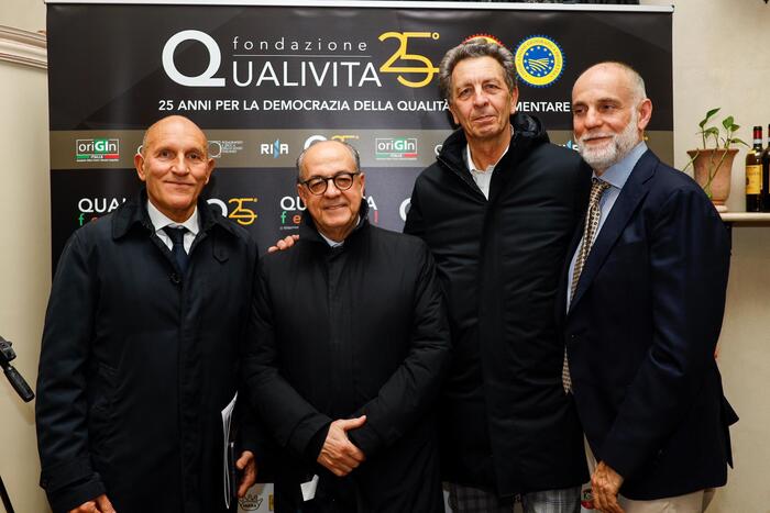 A Siena Si Celebra Il 25C2B0 Anni