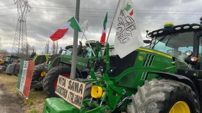 Agricoltori In Protesta A Pesa 1