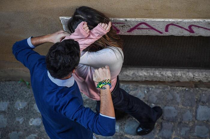 Ammonimento Per Stalking Ad An