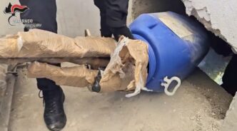 Armi E Tritolo Trovati A Reggi
