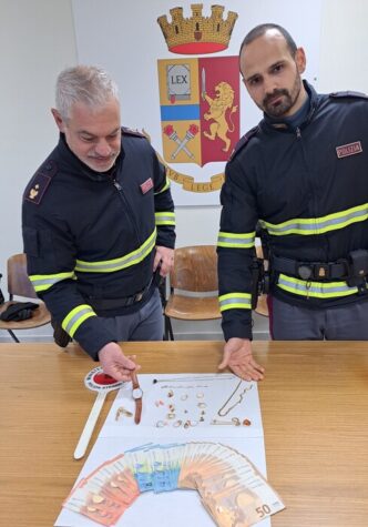 Arrestati Due Truffatori Sulla