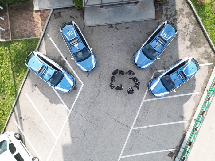 Arrestati Quattro Membri Di Un