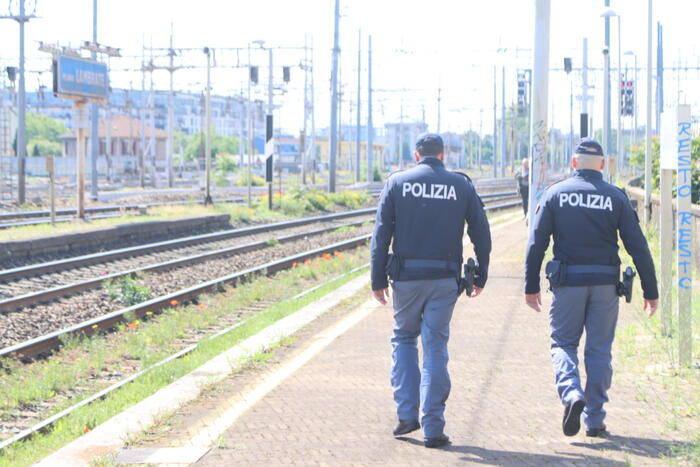 Arresti Per Rapina Alla Stazio