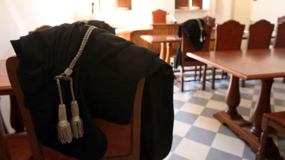 Assolto Professore Accusato Di