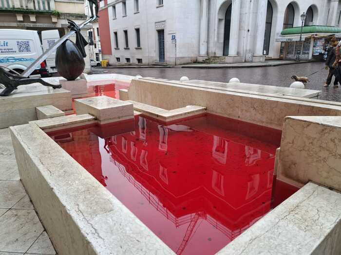 Atti Di Vandalismo In Memoria