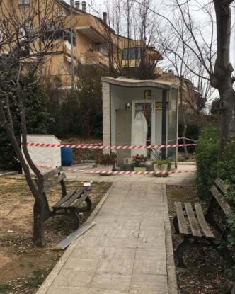 Atti Vandalici Colpiscono La C